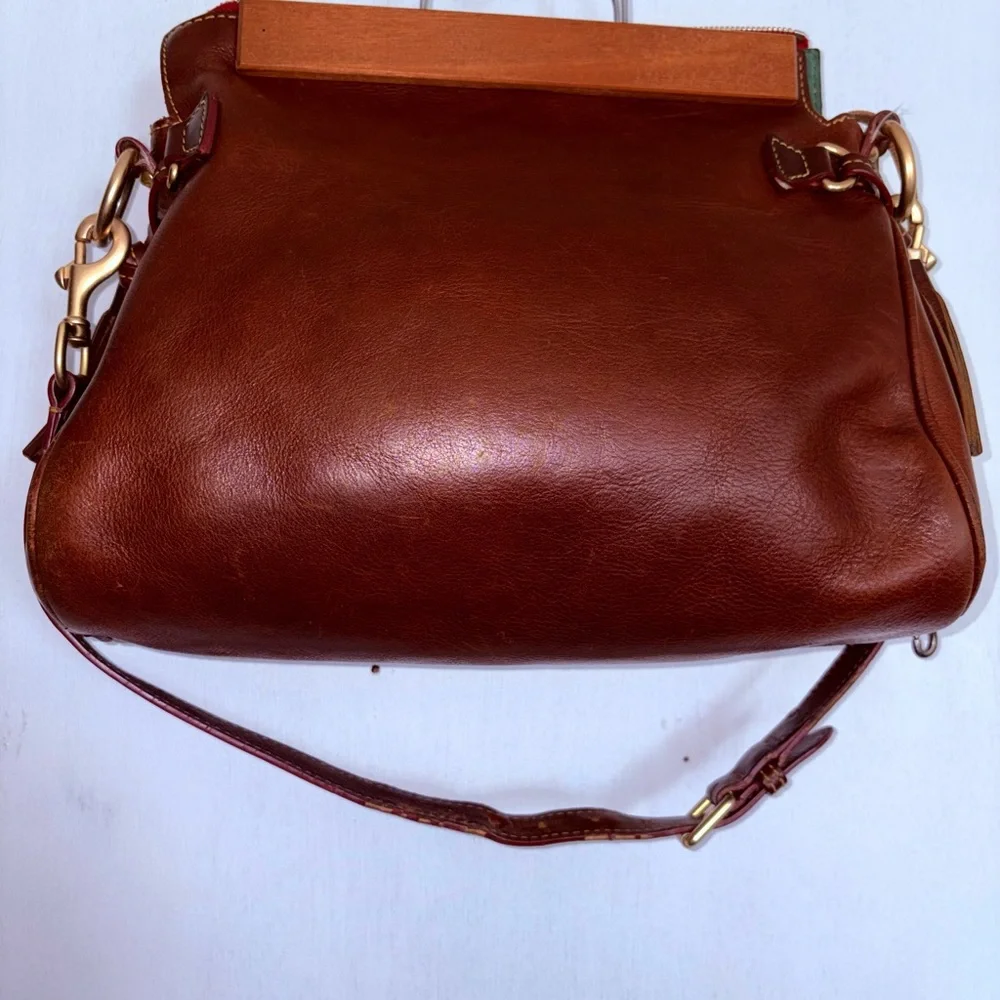 Elegant & Large Dooney & Bourke Shoulder Bag Brown Leather Handbag - Picture 2 of 7